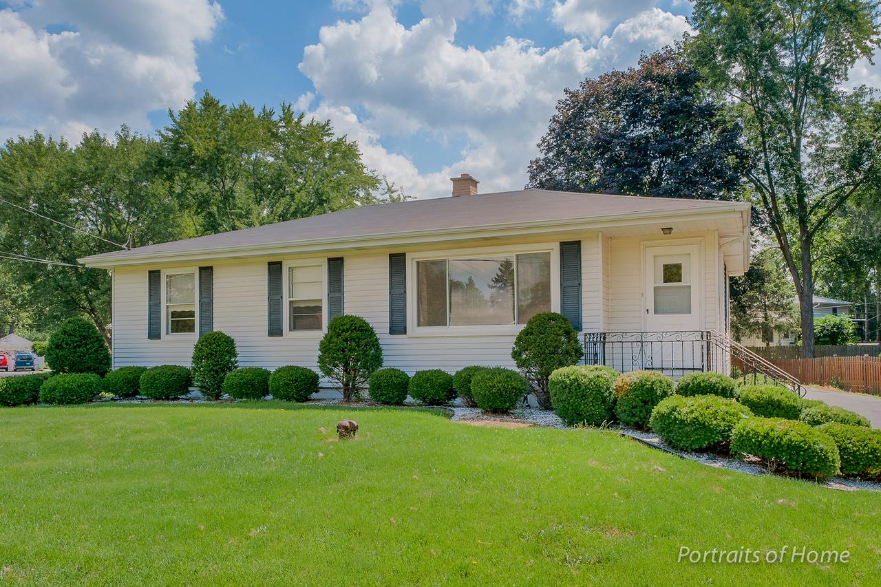 N333 Pleasant Hill Rd., Wheaton, IL 60187