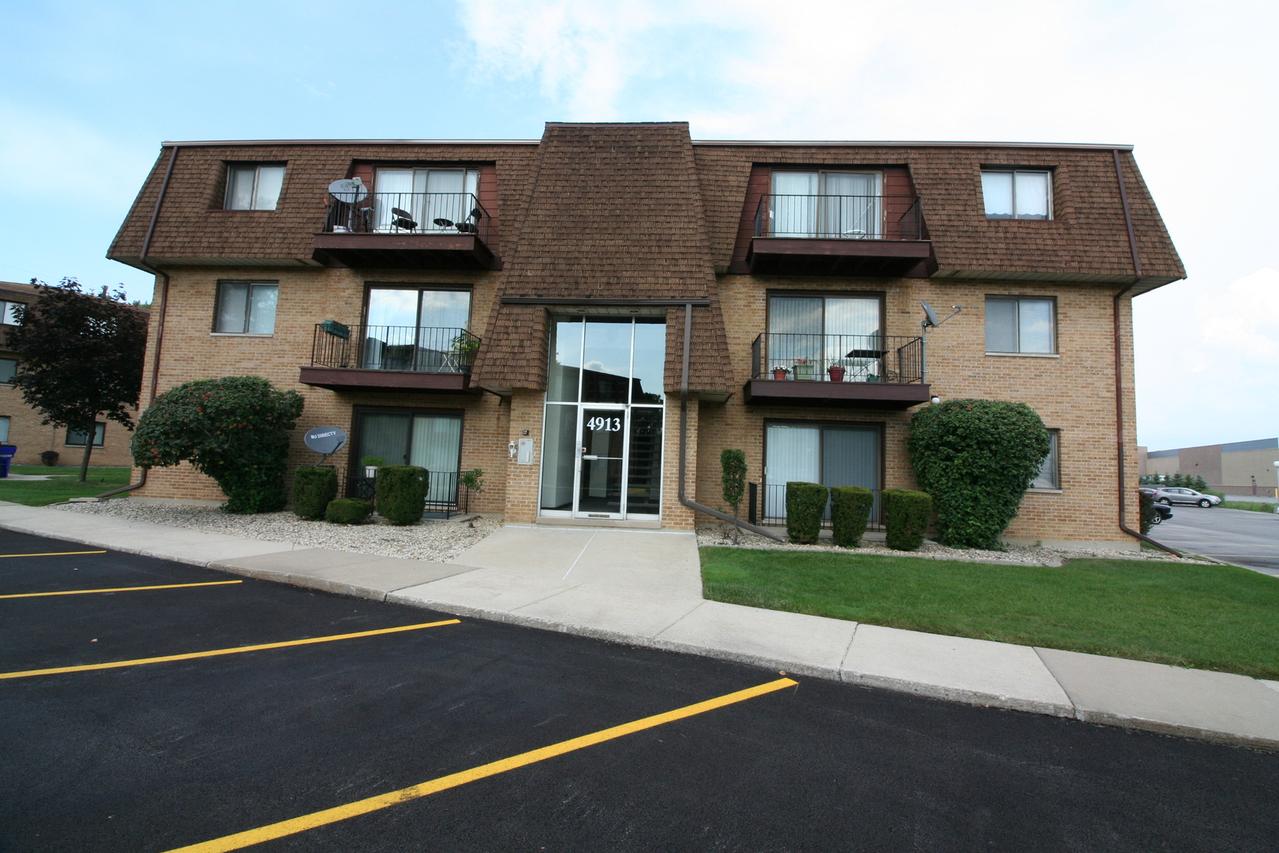 4913 W 109th St. #103, Oak Lawn, IL 60453