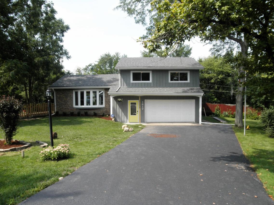 1617 Middletree Rd., Joliet, IL 60433