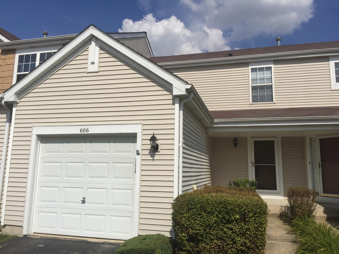 606 Springwood Dr., Joliet, IL 60431