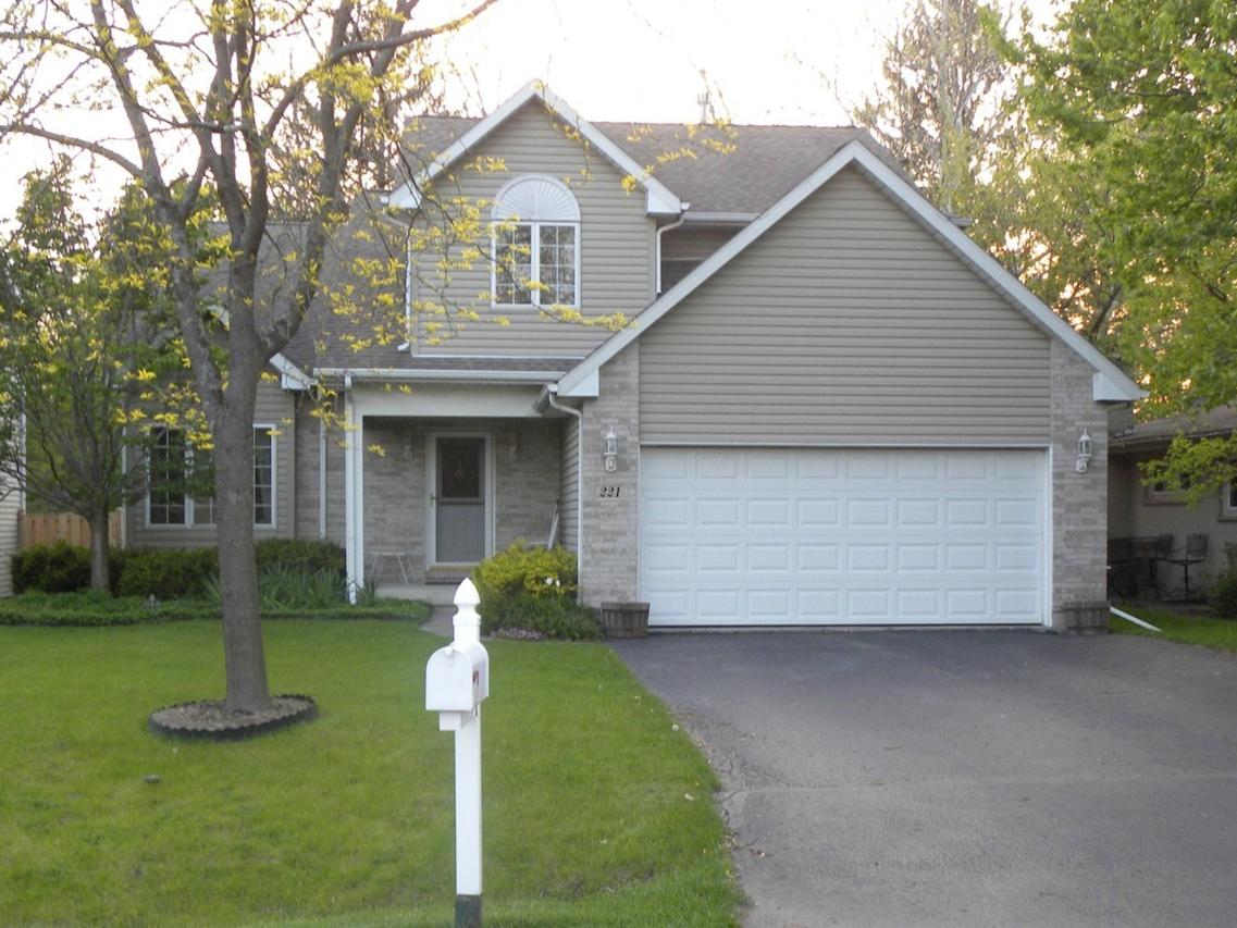 221 Delia Dr., Wauconda, IL 60084