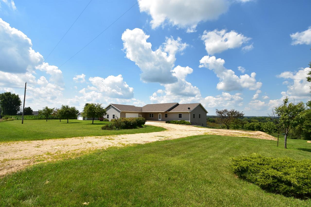 10726 N Hulbert Rd., Mcconnell, IL 61050