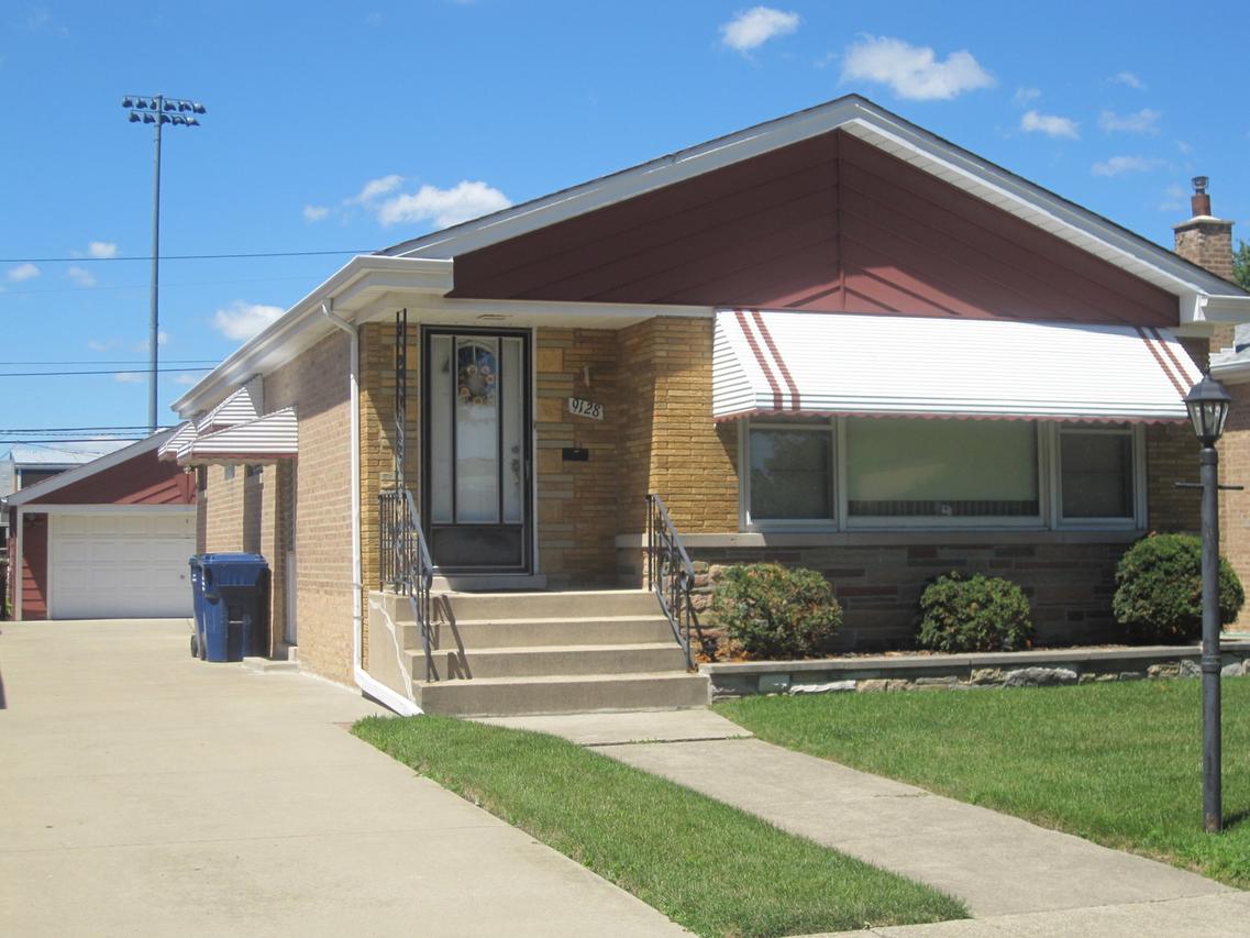 9128 S Central Park Ave., Evergreen Park, IL 60805