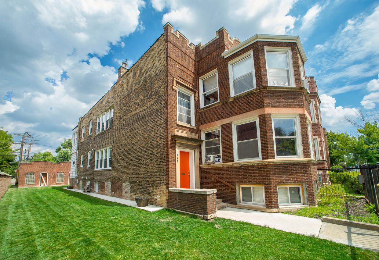 1742 W Garfield Blvd., Chicago, IL 60609