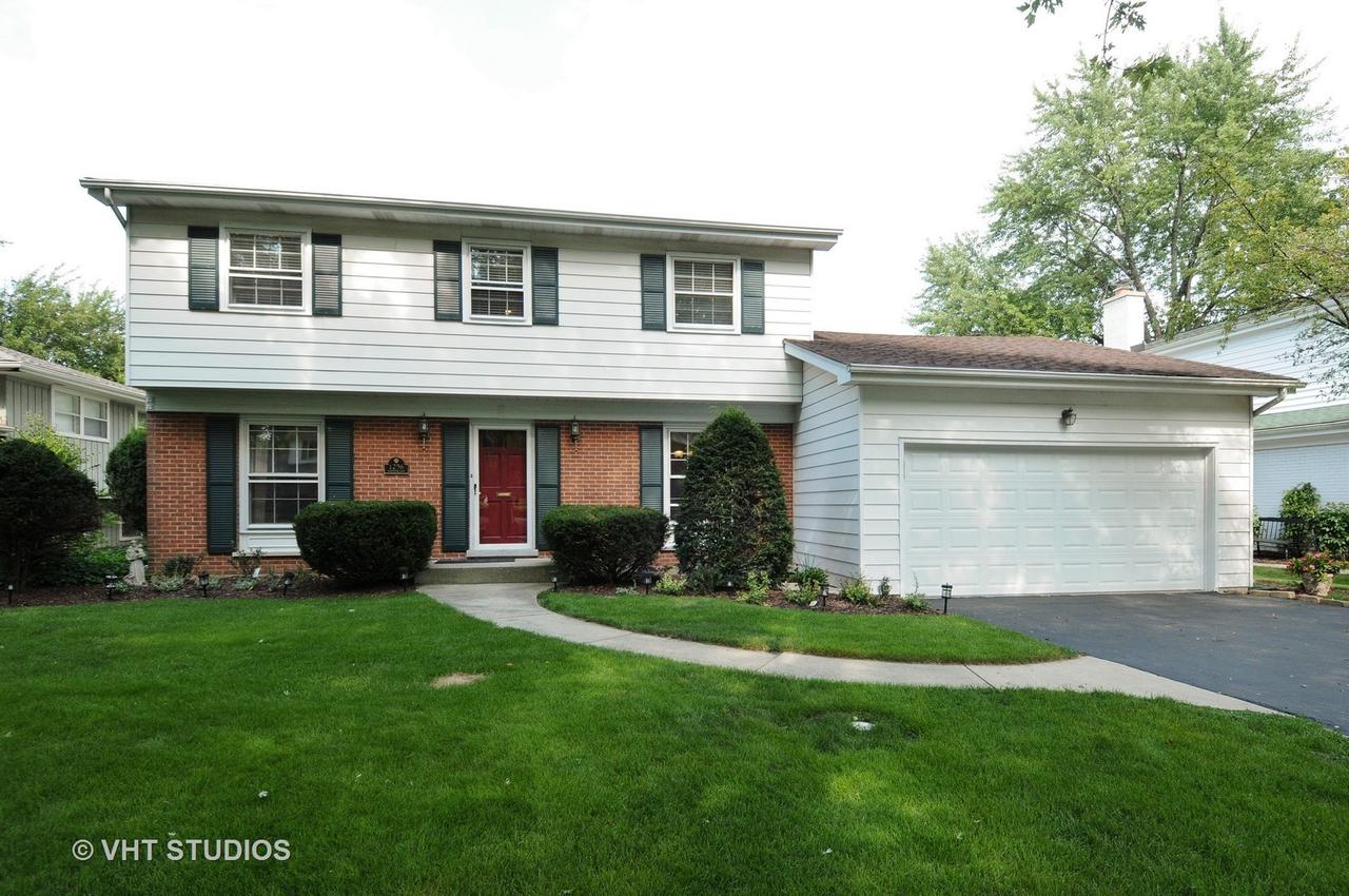 1256 Sandpiper Ln., Naperville, IL 60540