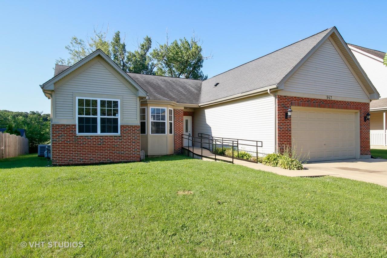 947 Brassfield Ave., Romeoville, IL 60446