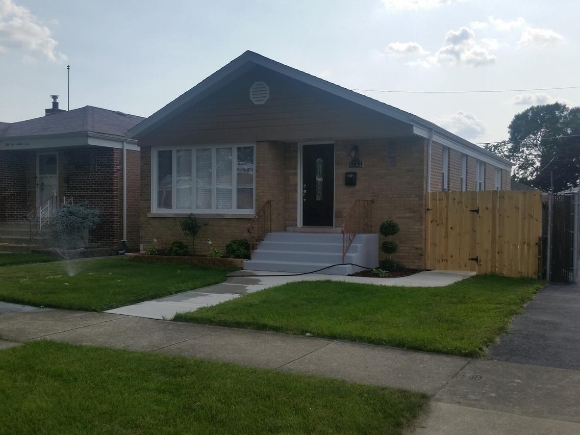 5122 S Newcastle Ave., Chicago, IL 60638