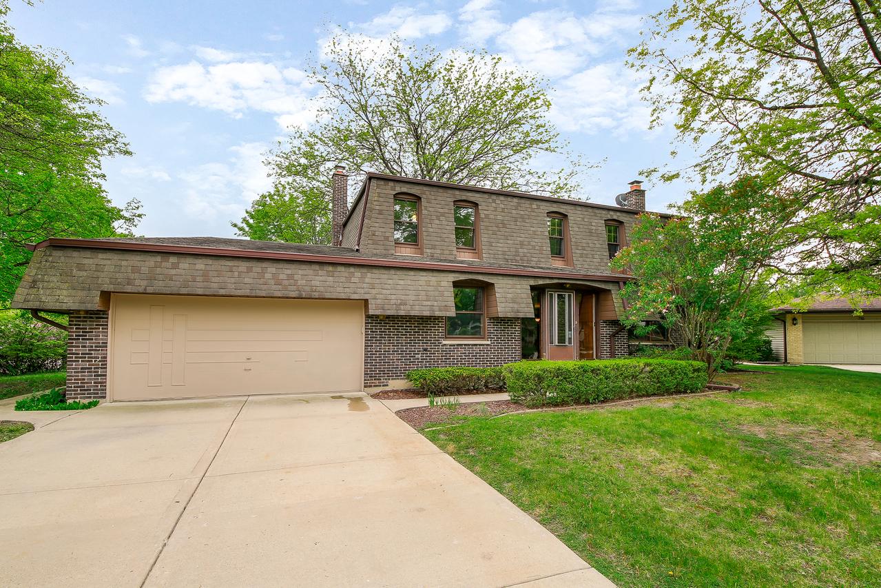 714 Linden Cir., Itasca, IL 60143