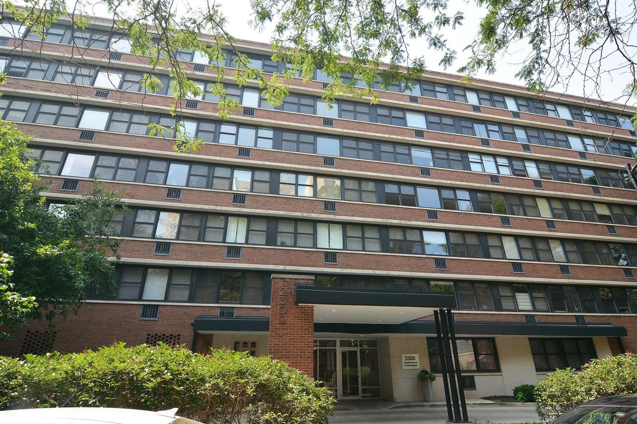2300 N Commonwealth Ave. #6E, Chicago, IL 60614