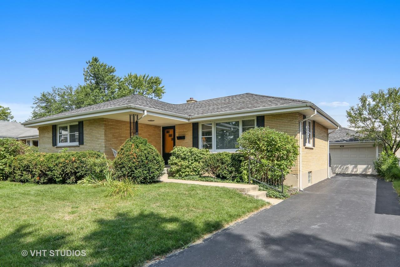 434 Lake Ave., Downers Grove, IL 60515