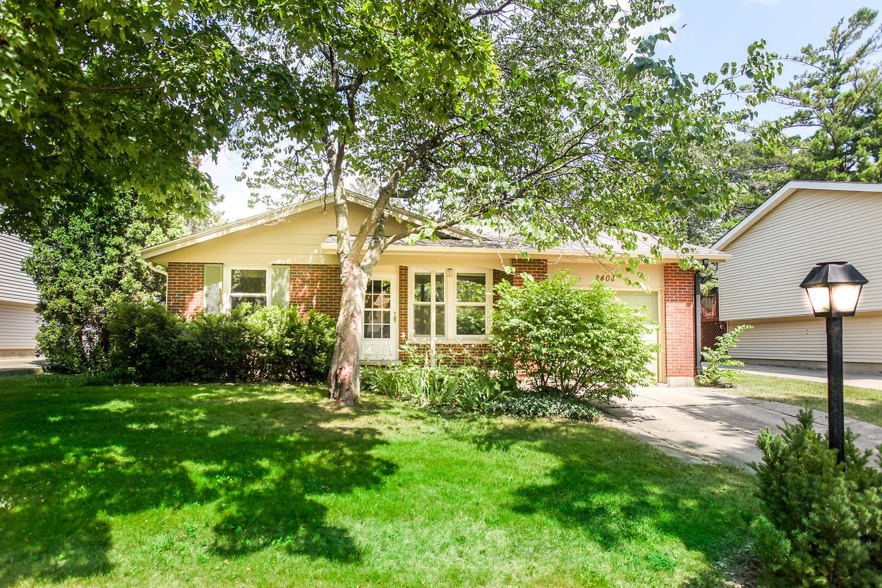 2408 Willow Ln., Rolling Meadows, IL 60008