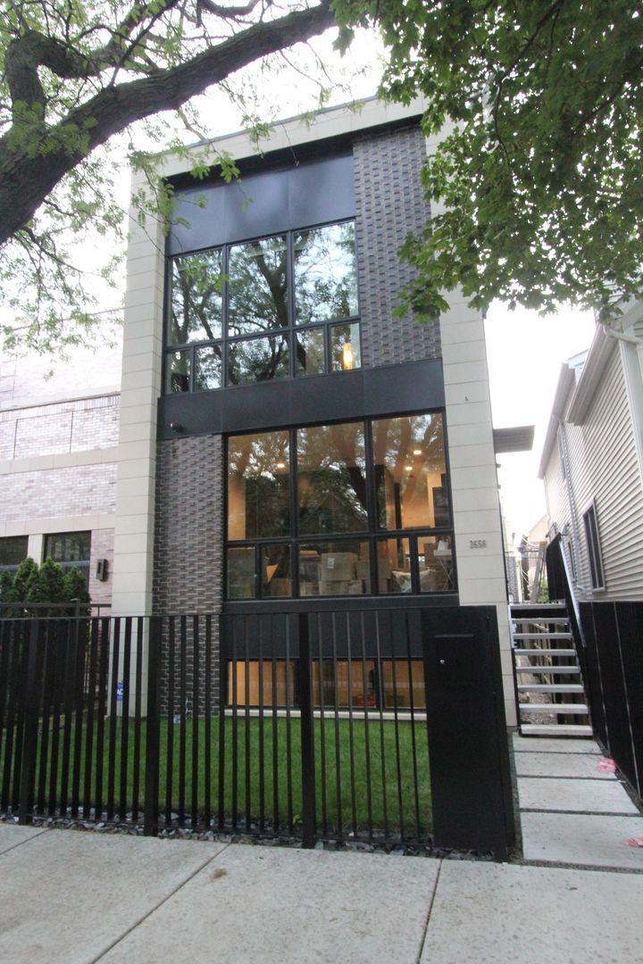 2656 N Marshfield Ave., Chicago, IL 60614
