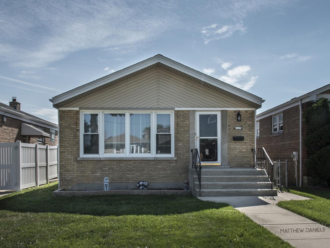 5637 S Parkside Ave., Chicago, IL 60638