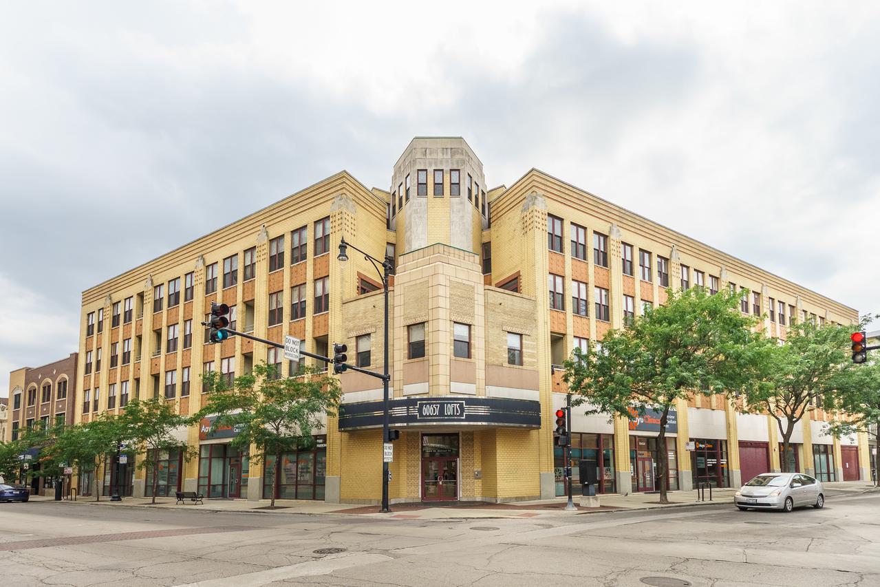 1645 W School St. #218, Chicago, IL 60657