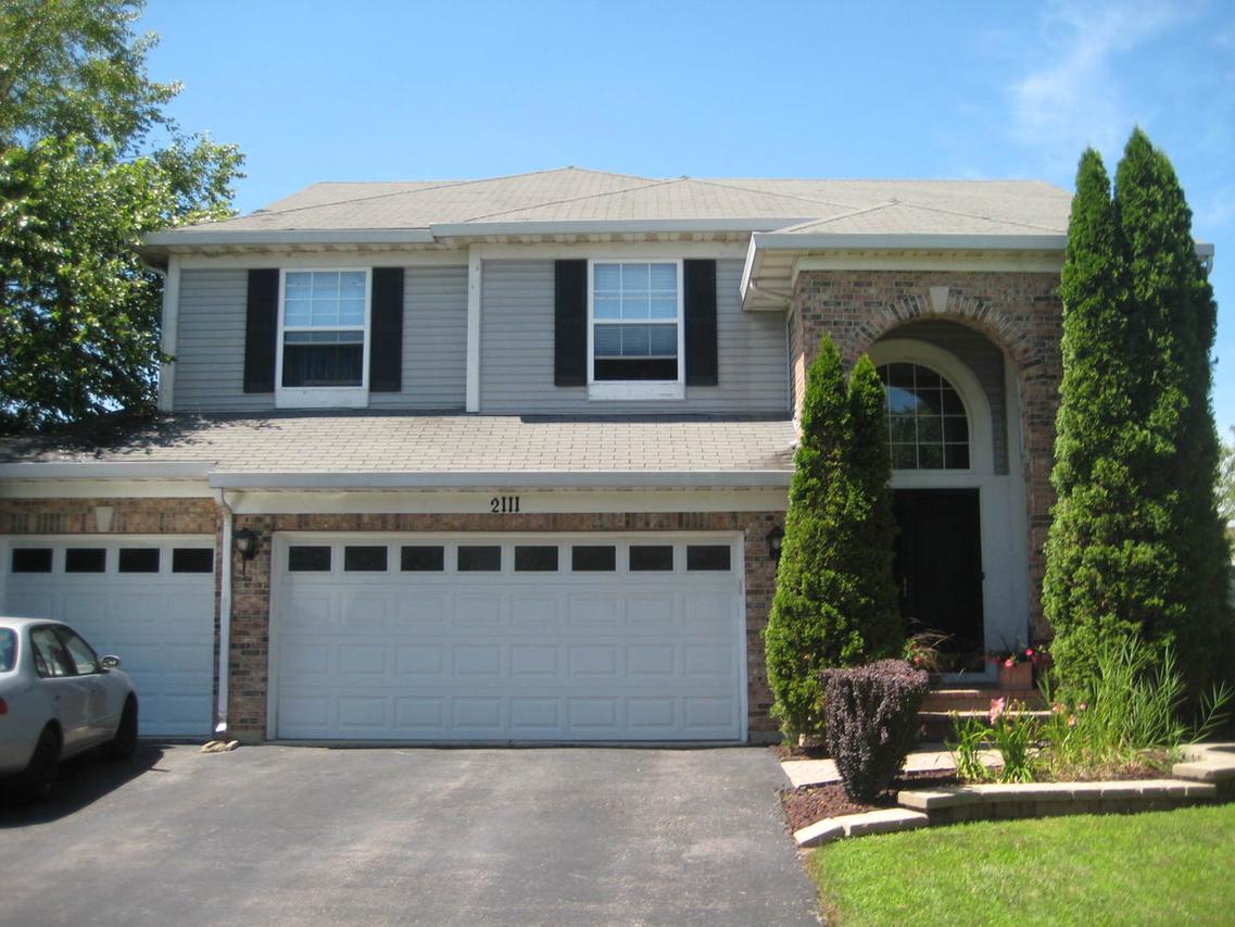 2111 Skylane Dr., Naperville, IL 60564