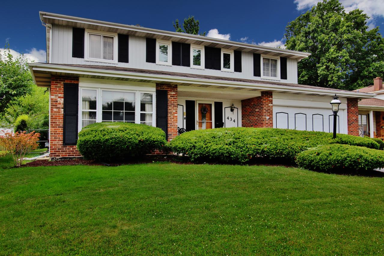 434 N Wesley Dr., Addison, IL 60101
