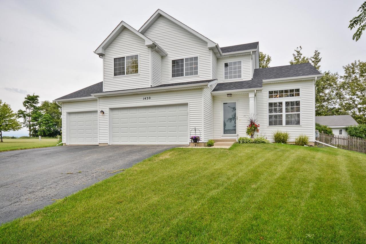 1430 Westbury Cir., North Aurora, IL 60542