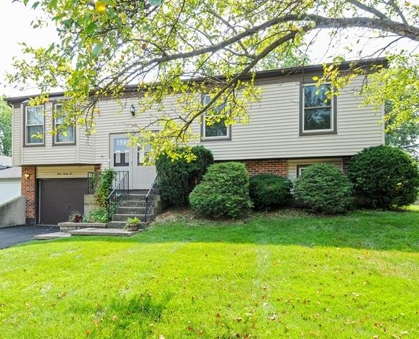 322 Round Hill Ct., Bolingbrook, IL 60440