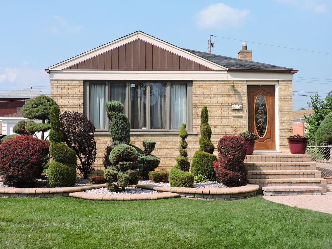 4168 W Crestline St., Chicago, IL 60652