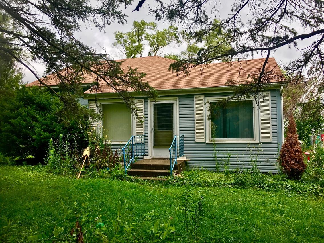 4S071 Rigi Rd., Naperville, IL 60563