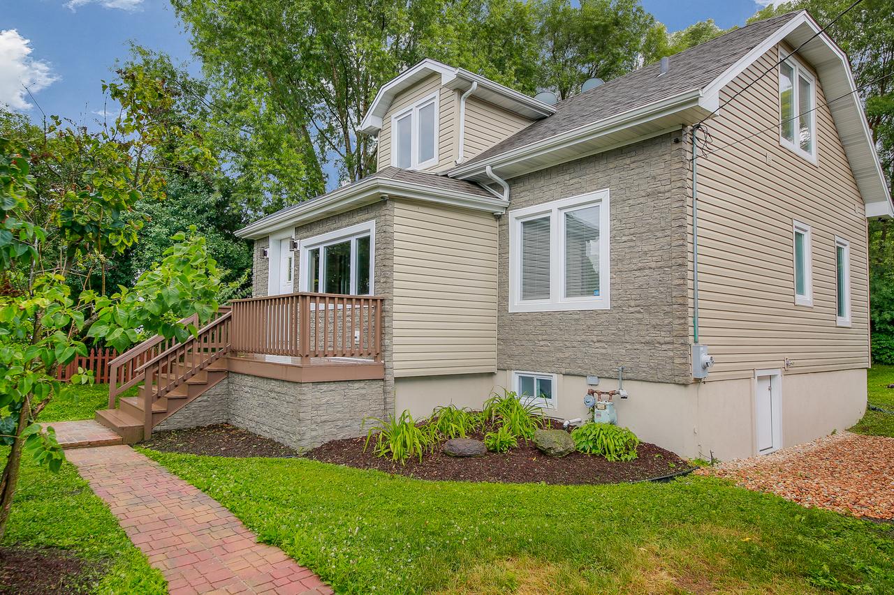 2109 Inverness Ave., Downers Grove, IL 60515