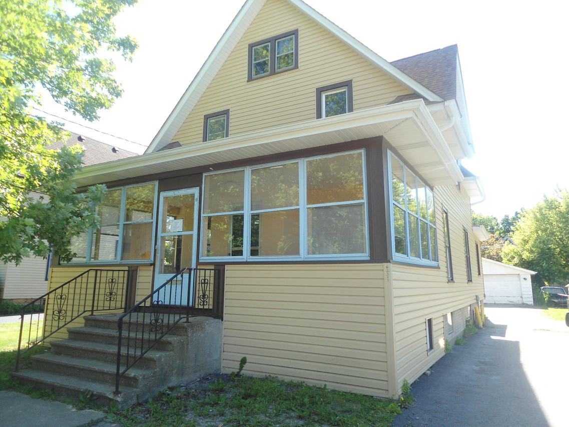623 N 7th St., Dekalb, IL 60115