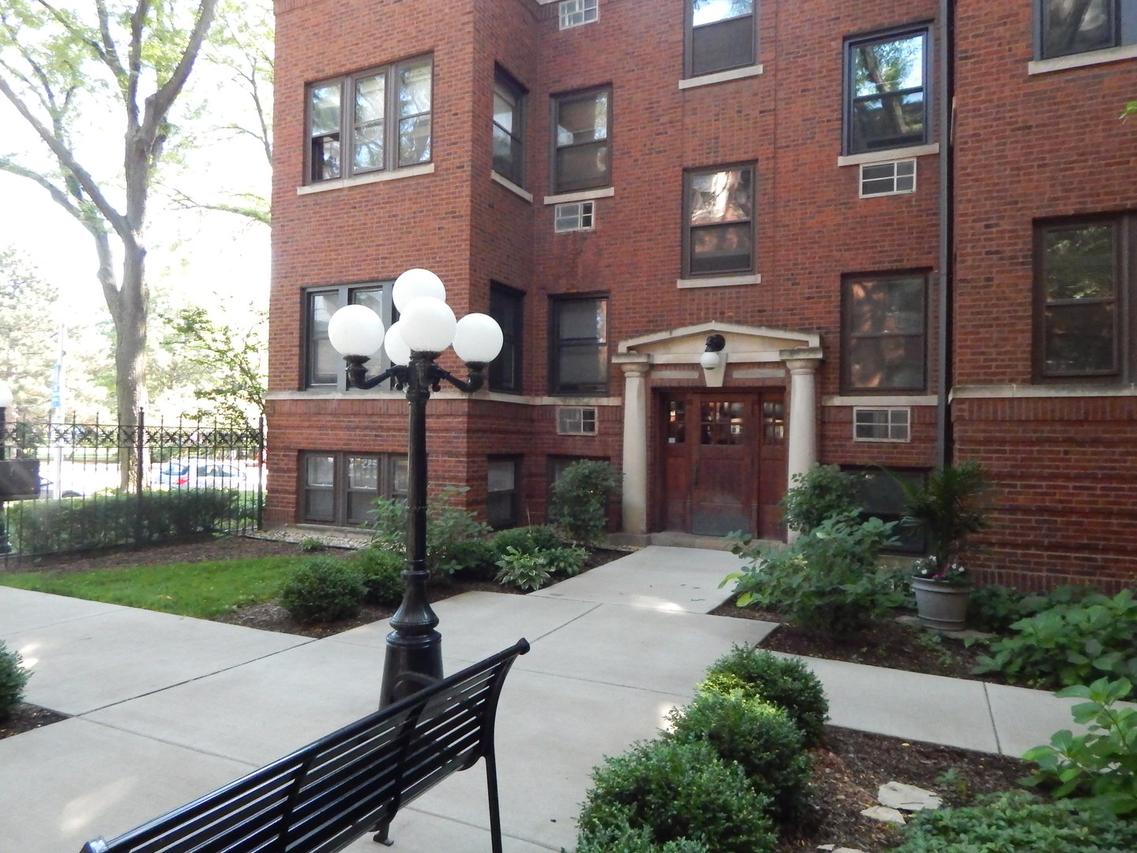 813 Lake St. #G, Oak Park, IL 60301