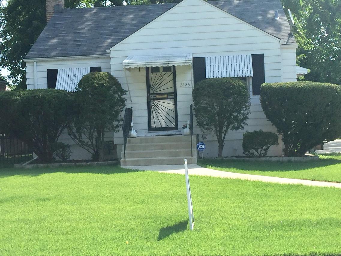 2425 S 13th Ave., Broadview, IL 60155