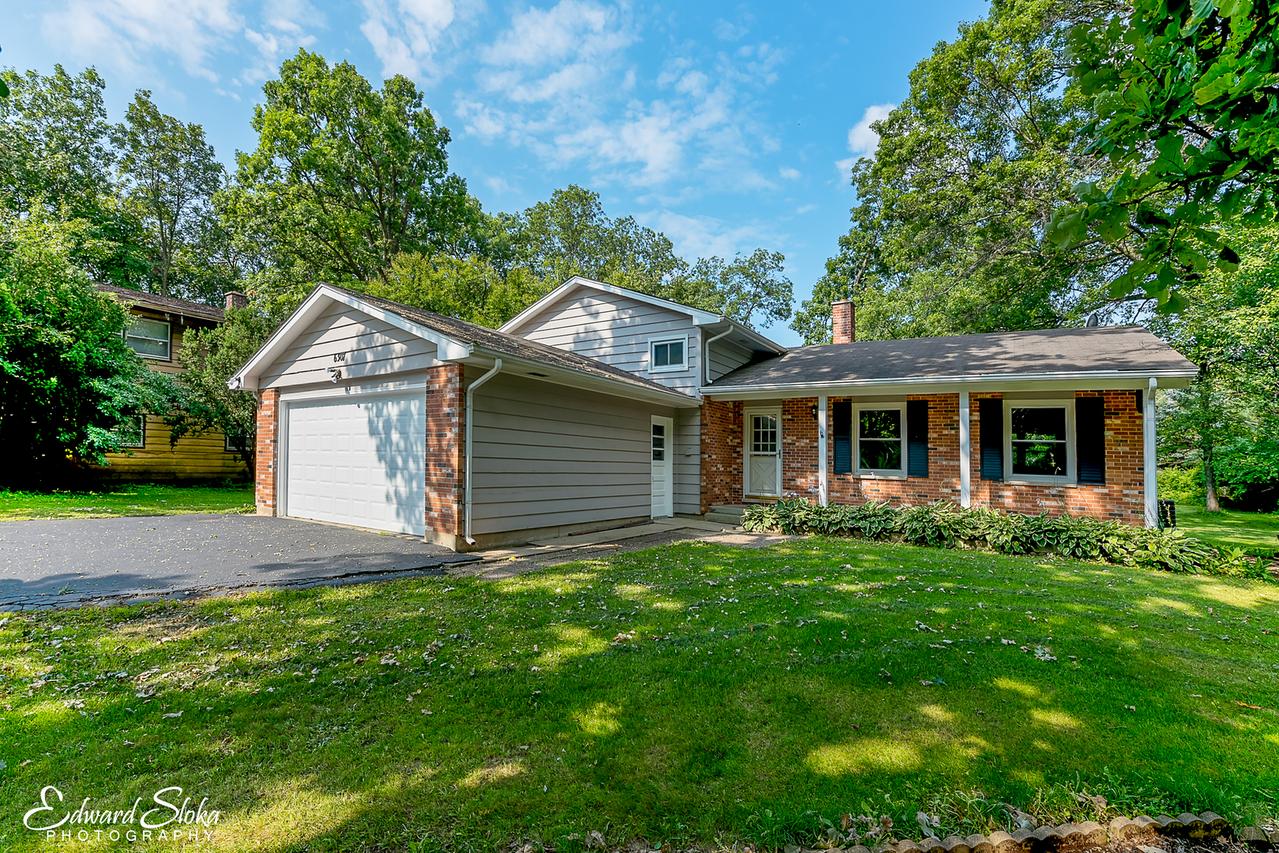 6307 Robin Ln., Crystal Lake, IL 60014