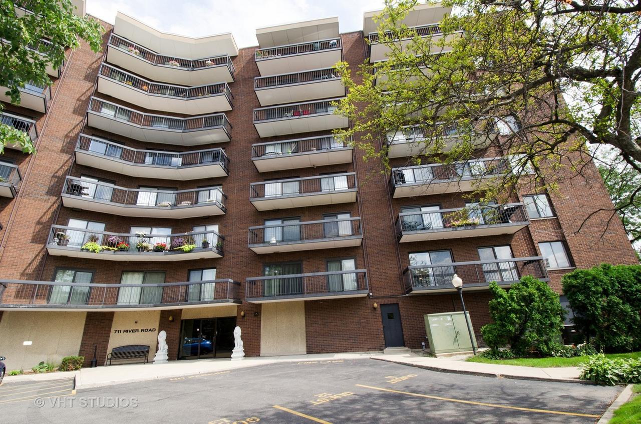 711 S River Rd. #312, Des Plaines, IL 60016