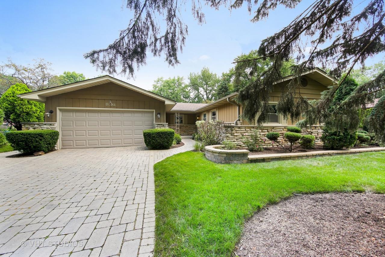 836 Oxford St., Downers Grove, IL 60516