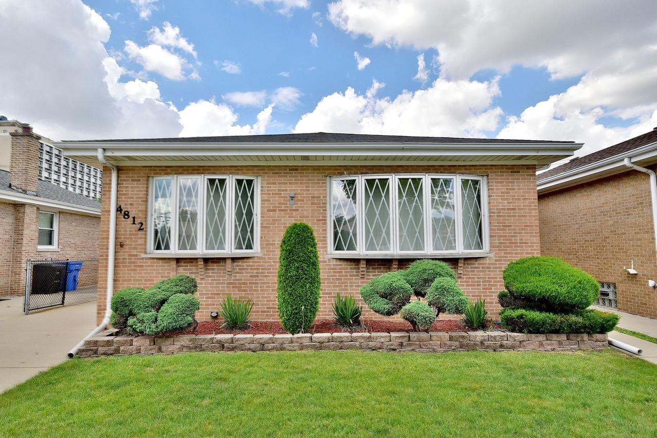 4812 N Mont Clare Ave., Chicago, IL 60656