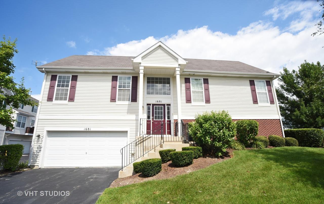 1681 W Turtle Creek Ln., Round Lake, IL 60073