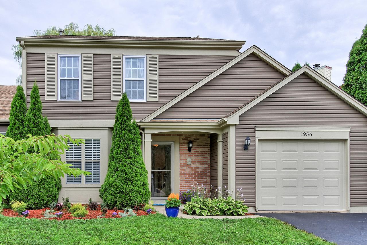 1956 Barnhill Dr., Mundelein, IL 60060