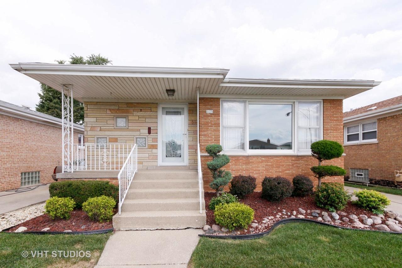 8429 S Komensky Ave., Chicago, IL 60652