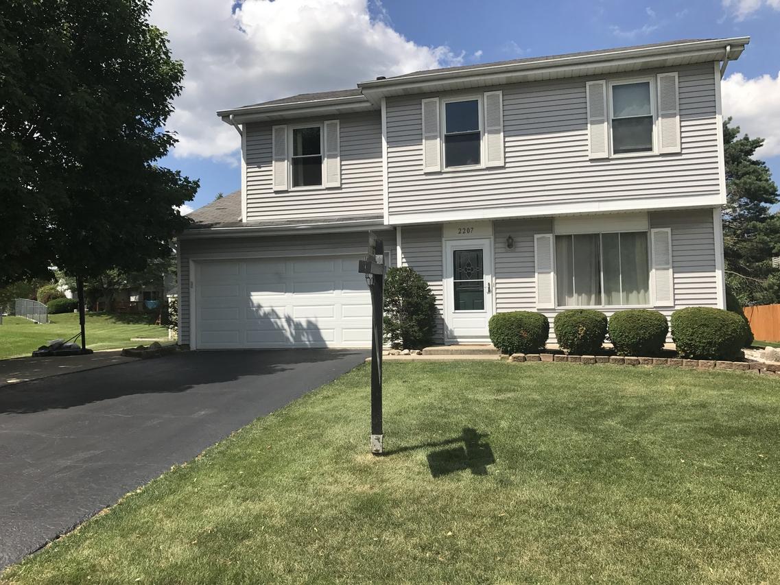 2207 Wentworth Ct., Naperville, IL 60565