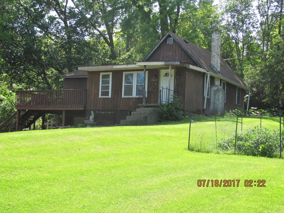 309 N Crestwood Ave., Mchenry, IL 60051
