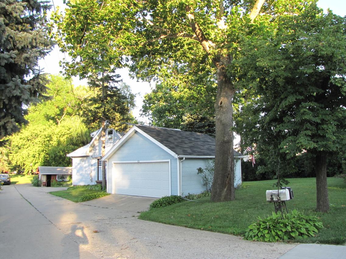 1491 S River Rd., Des Plaines, IL 60018