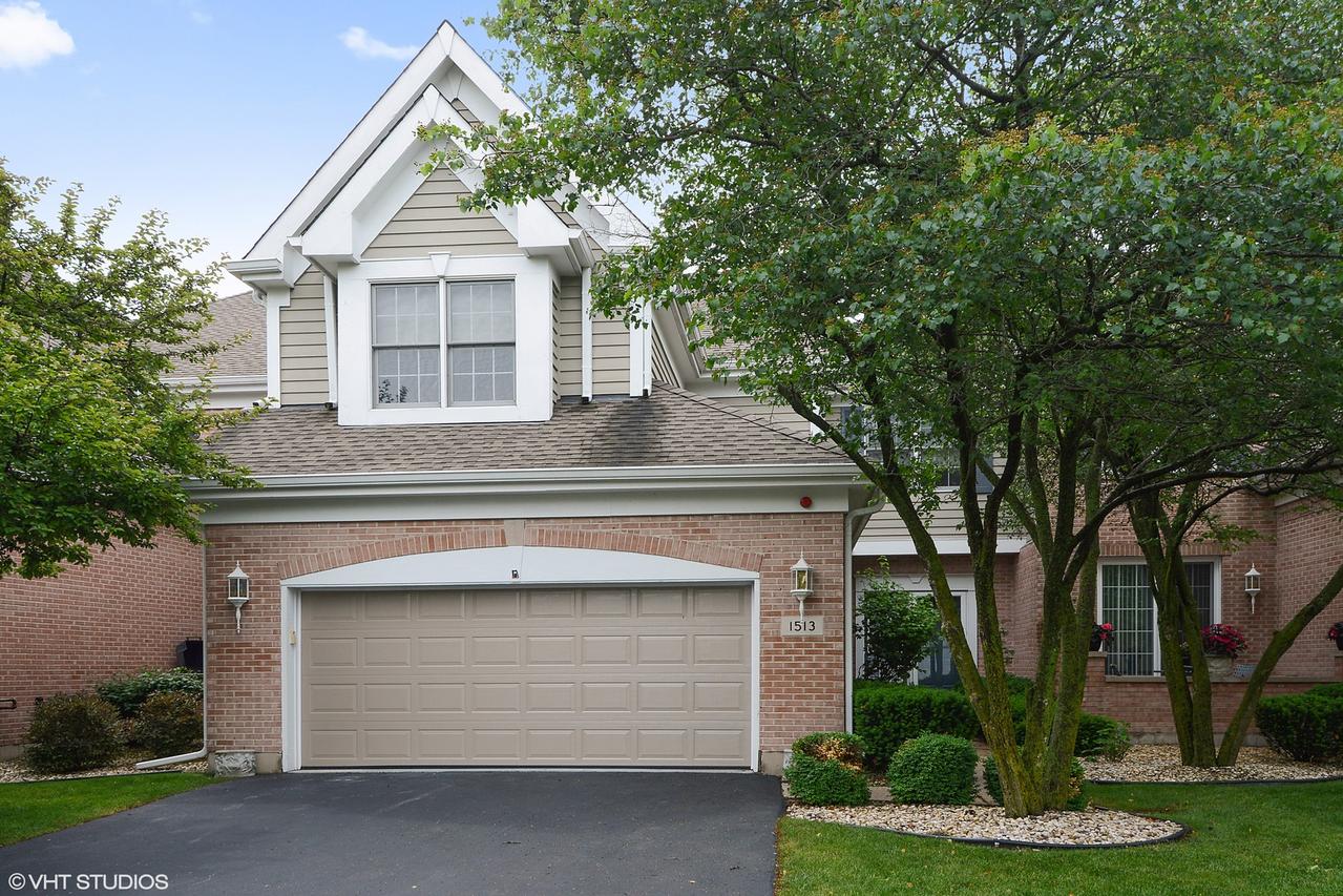 1513 Harbour Towne Pl., Naperville, IL 60564