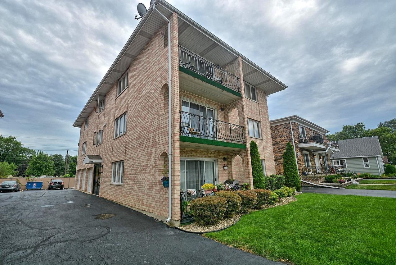 5363 Edison Ave. #3S, Oak Lawn, IL 60453