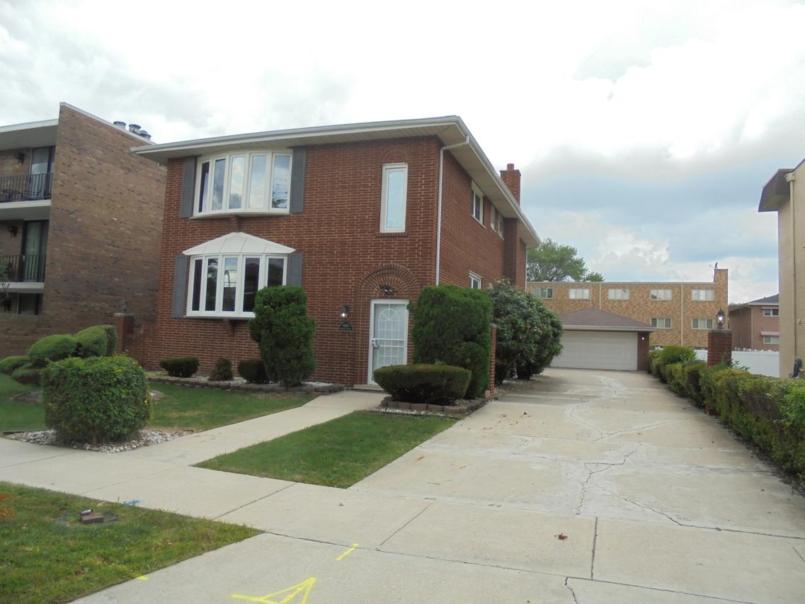 9636 Kedvale Ave., Oak Lawn, IL 60453