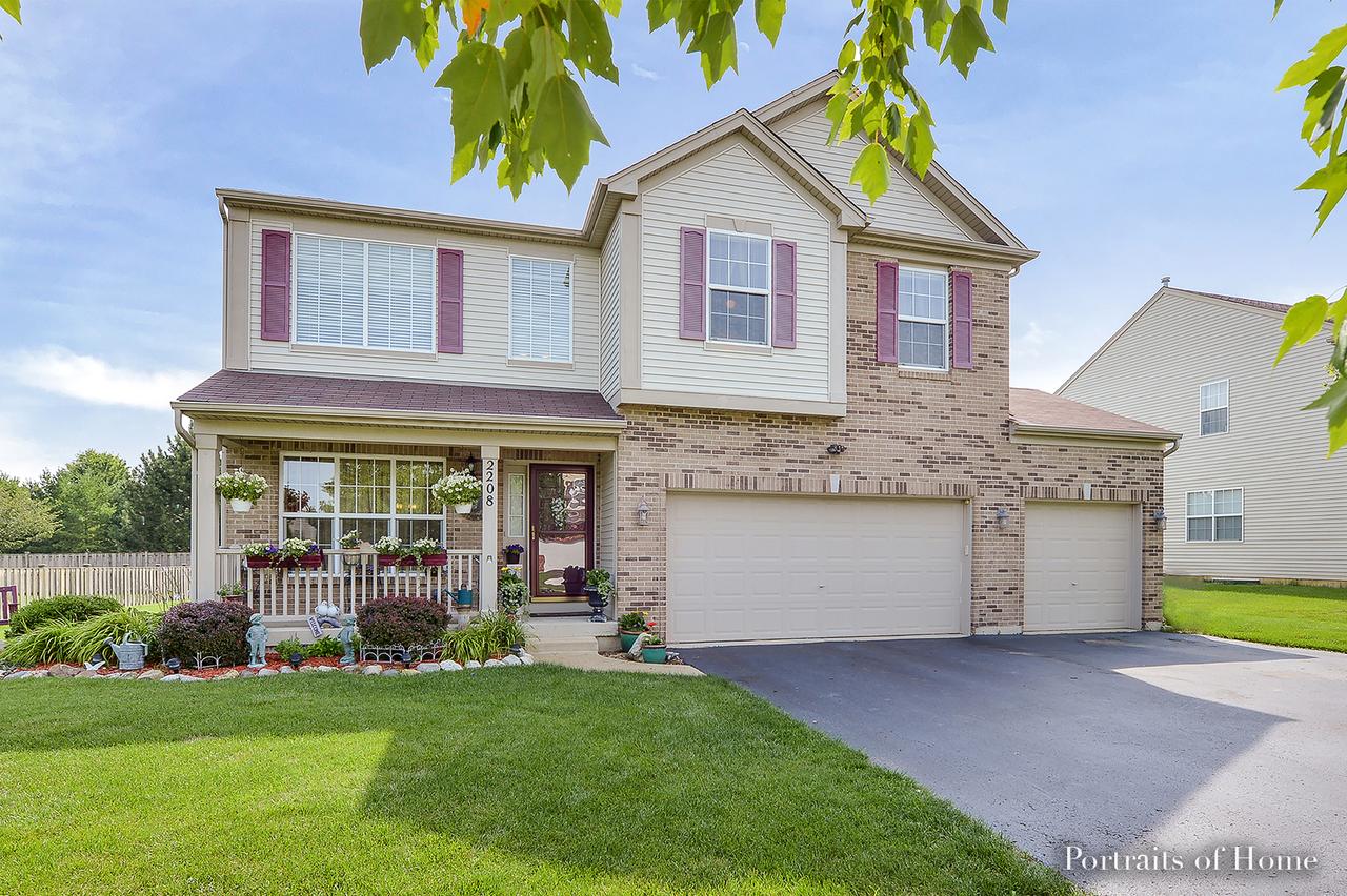2208 Grand Pointe Tr., Aurora, IL 60503