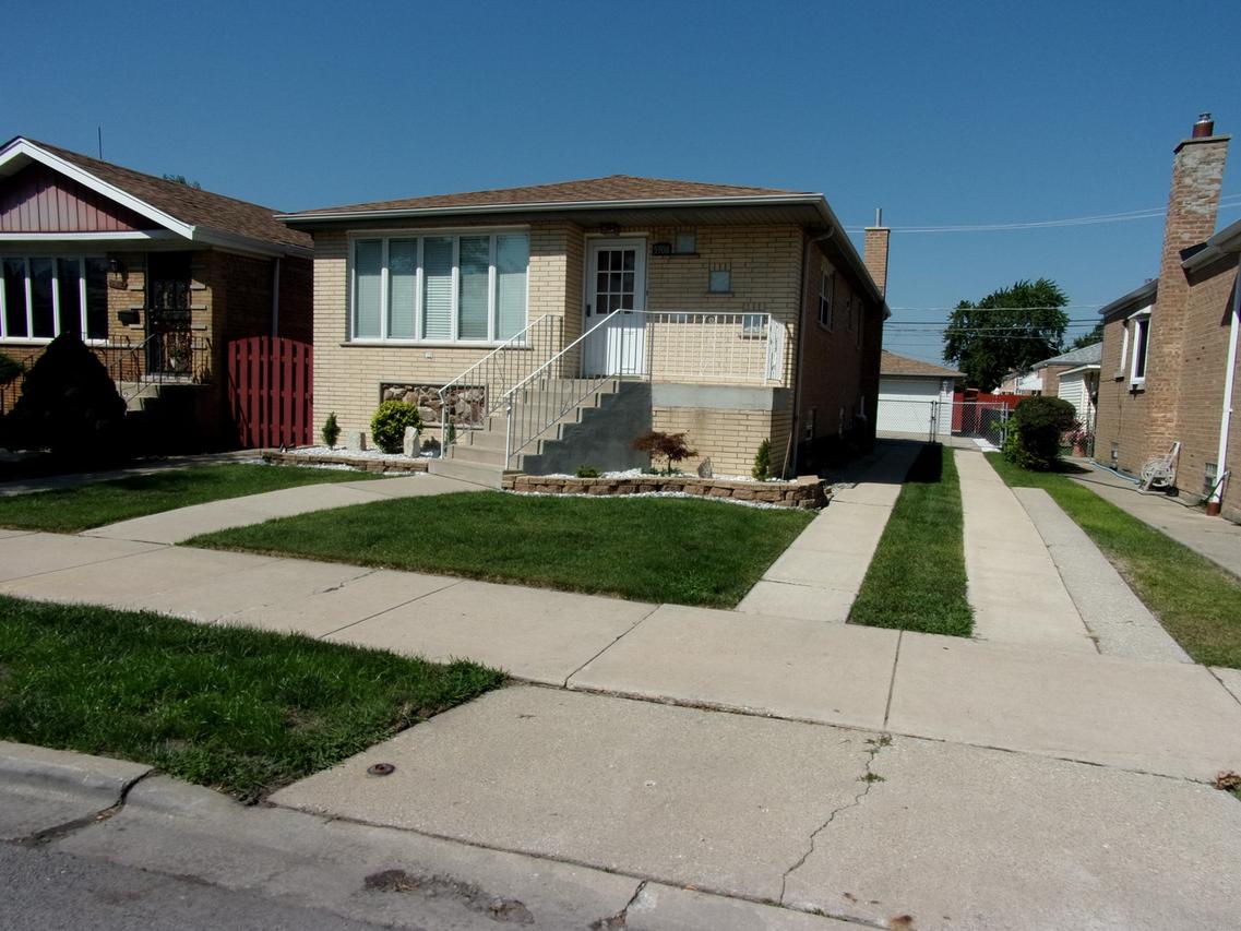 5908 S Austin Ave., Chicago, IL 60638