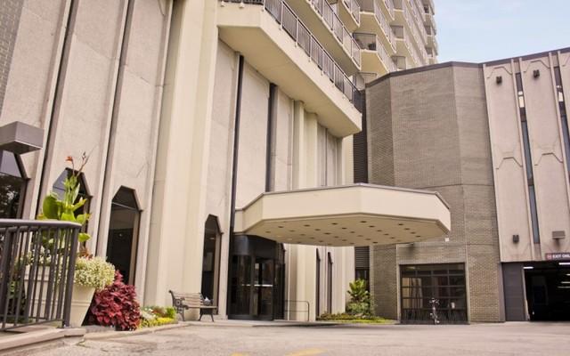 6007 N Sheridan Rd. #20B, Chicago, IL 60660