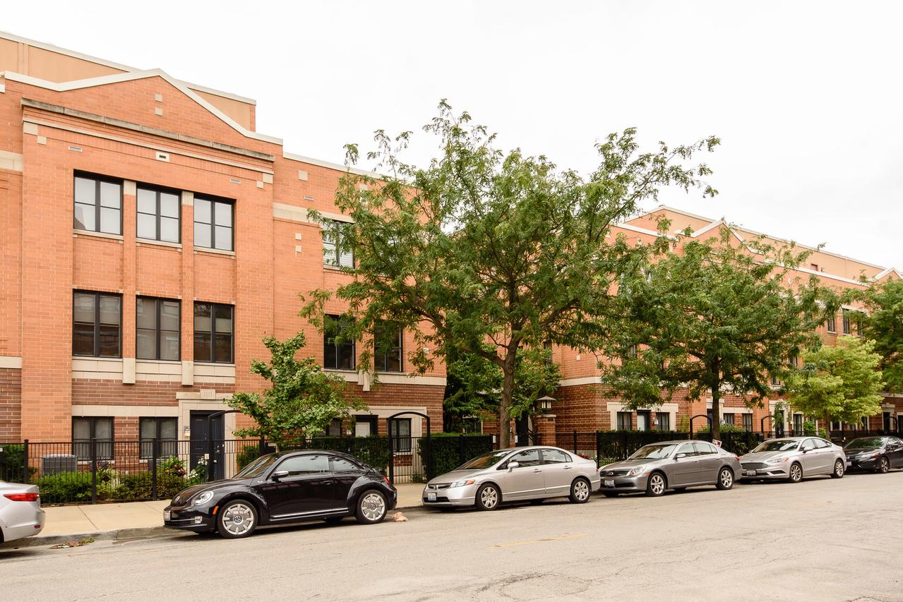 1117 W Monroe St. #15, Chicago, IL 60607