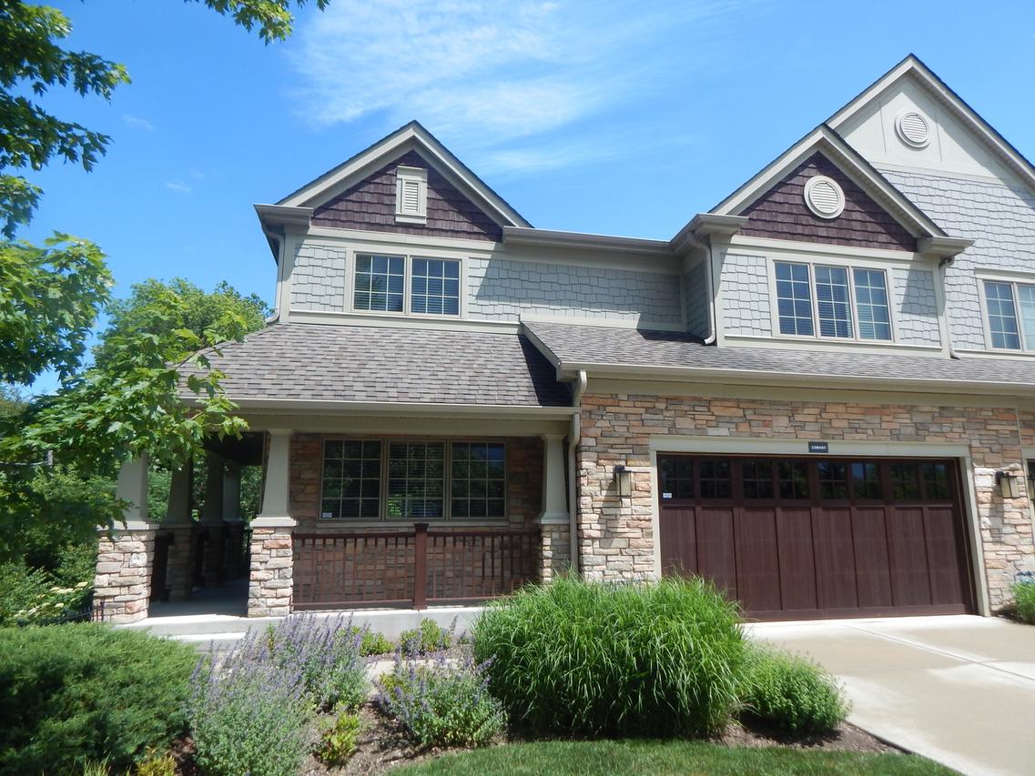 22W407 Crimson King Ln., Glen Ellyn, IL 60137