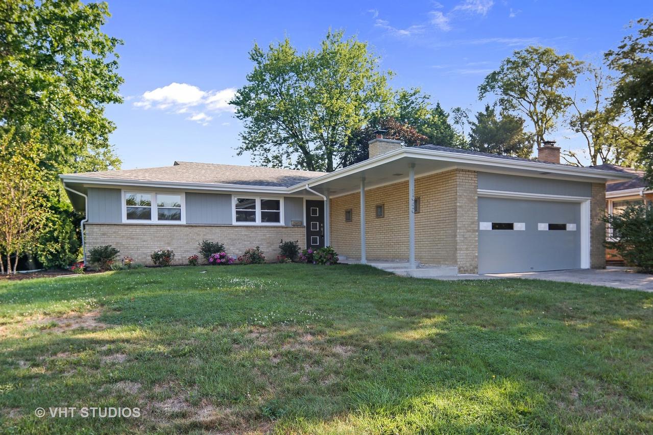 1040 61st St., Downers Grove, IL 60516