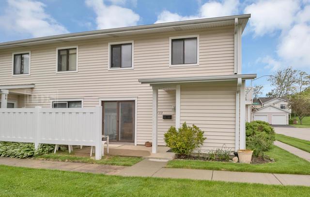 333 Clearwater Ln., Schaumburg, IL 60194