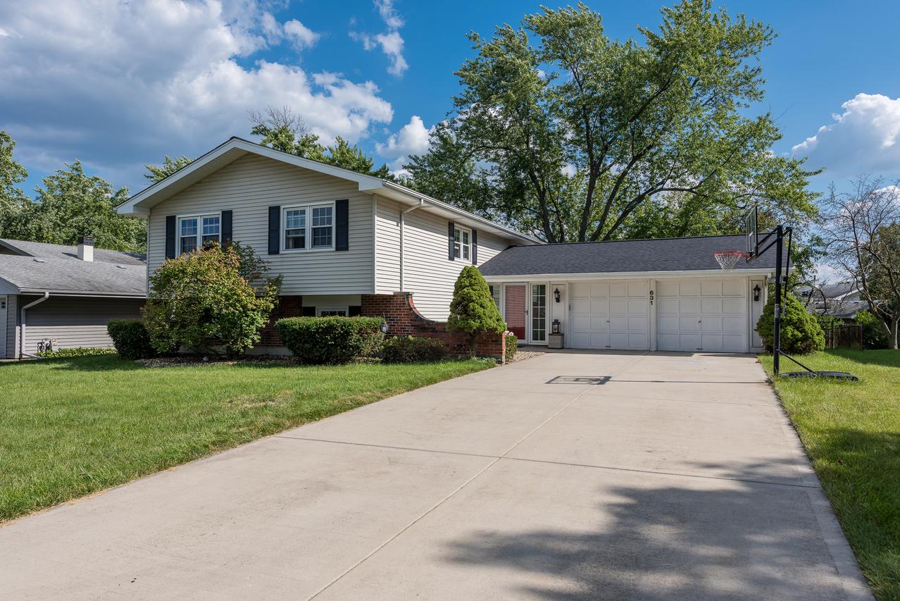 21W631 Kensington Rd., Glen Ellyn, IL 60137