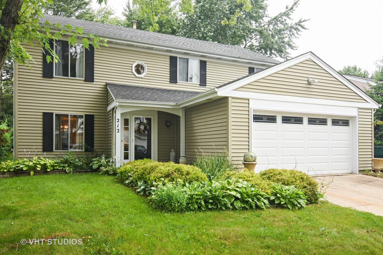 212 Amber Ln., Vernon Hills, IL 60061